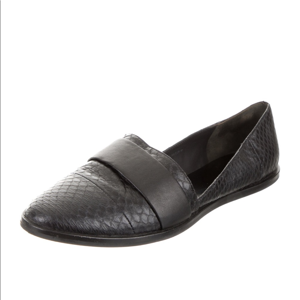 Vince Snakeskin Round-Toe Leather Loafer Flats 9